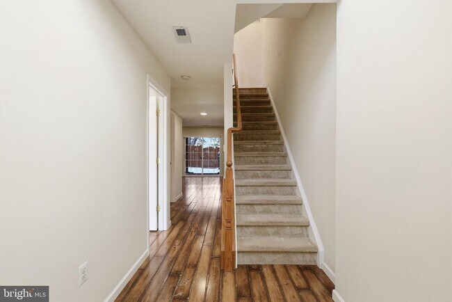 Photo - 12212 Densmore Ct