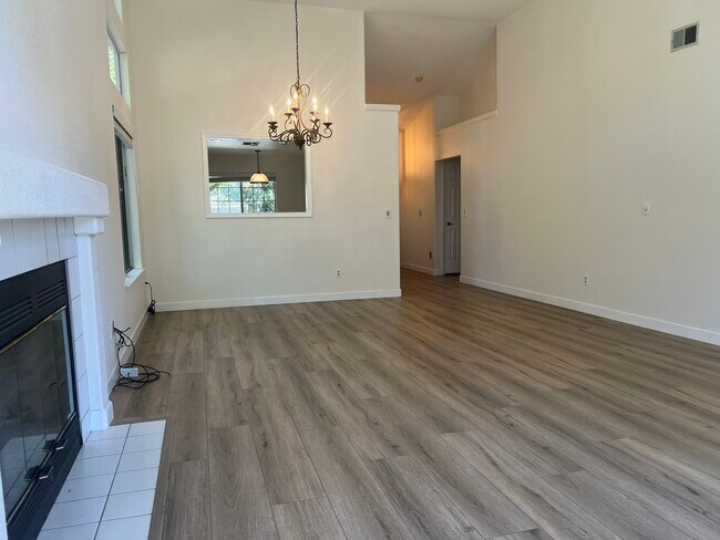 Photo - 15156-15156 Celebrar St