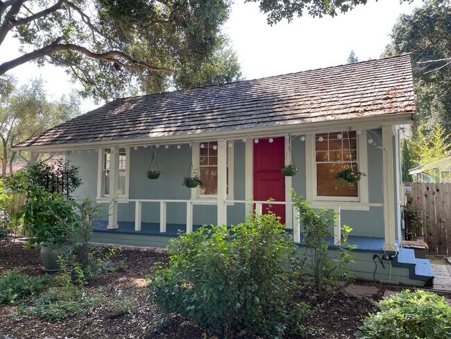 Photo - 1130 Palo Alto Ave House