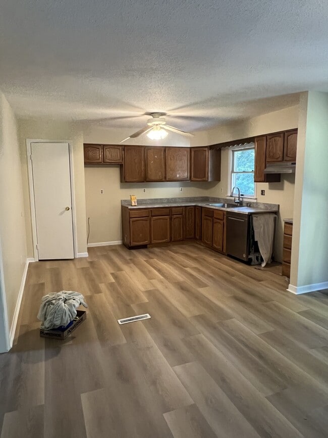 Photo - 51 Powell Ave