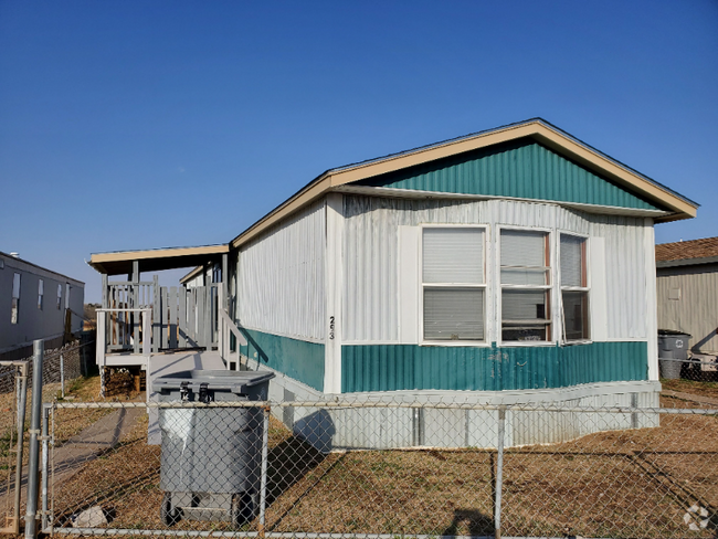 Building Photo - 2504 SW Jefferson Ave Rental