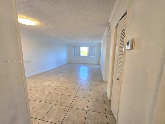 Photo - 6960 Miami Gardens Dr Unit 2-531