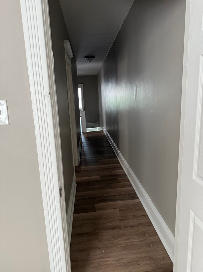 Building Photo - 5048 Gainor Rd Unit 2