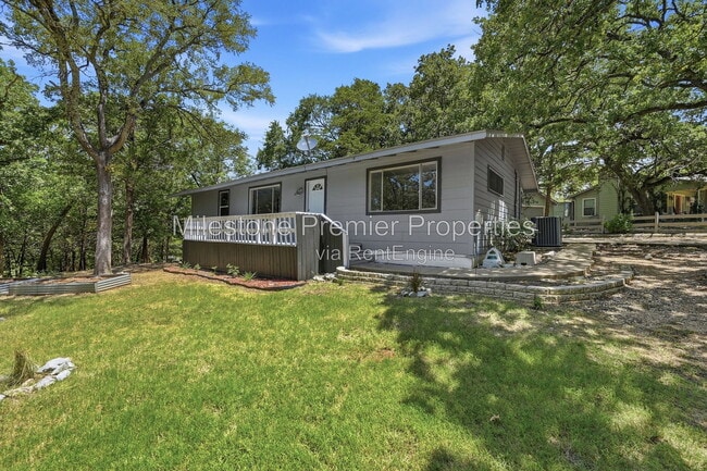 Photo - 101 Lakewood Ln
