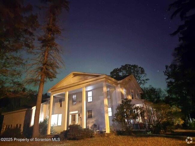 Building Photo - 1102 Lily Lake Rd Rental