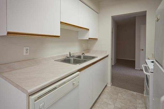 Royal Ridge Apartments