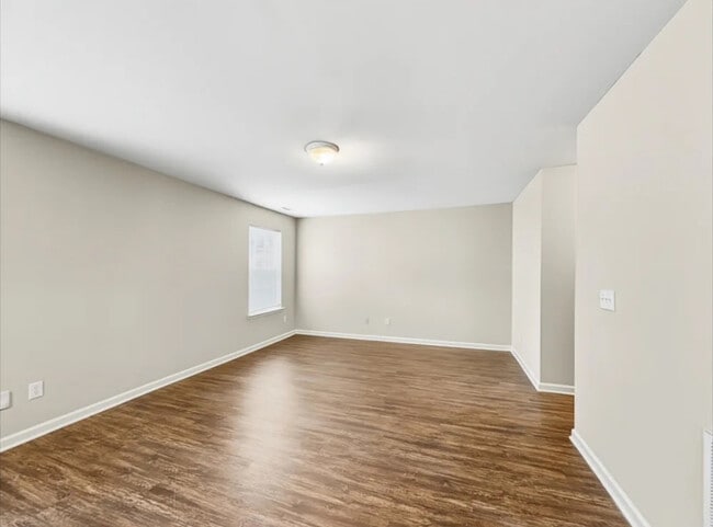 Building Photo - 429 Chamberlain Dr