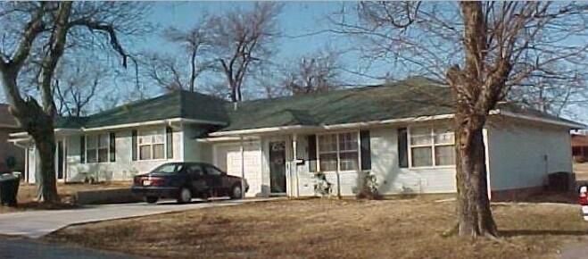 804 W Tulsa Duplex - 804 W Tulsa Duplex Apartments