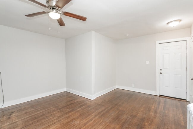 Photo - 6949 S Paxton Ave