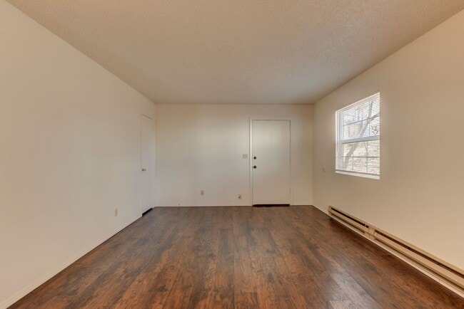 Photo - 638 2nd St Unidad A