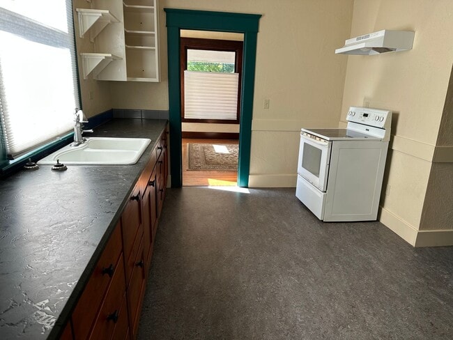 Photo - 4 Bedroom Home Just Outside Of Albany With...