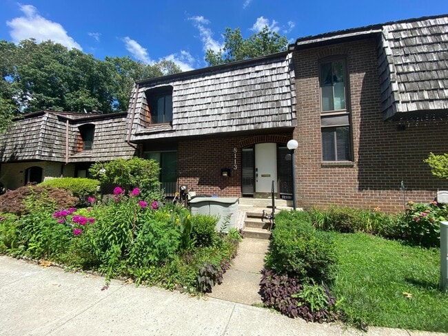 Building Photo - 8113 Inverness Ridge Rd Rental