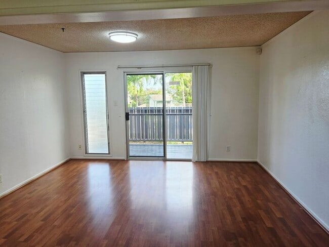 Photo - Ridgeway - Aiea: 3 Bed, 1.5 Bath Townhome w/ 2 assigned parking
