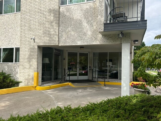 Photo - Spacious 2 Bed, 1 Bath Apartment at Lynnwood - 62+ Living!!