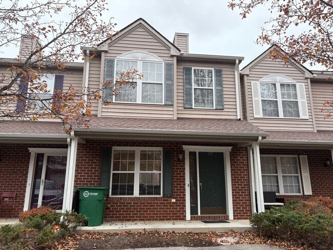 Building Photo - 825 Oak Tree Blvd NW