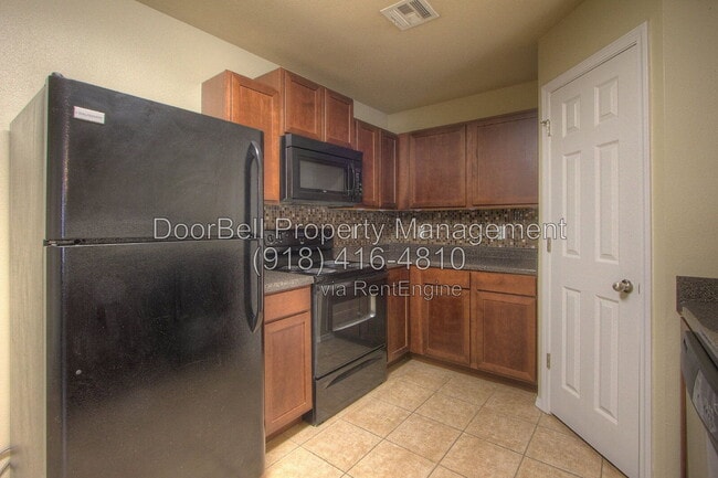 Photo - 5801 N 34th St