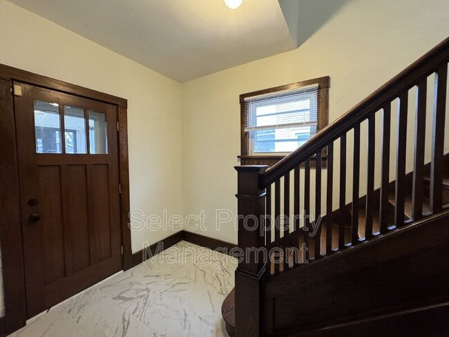 Photo - 3008 Webster St