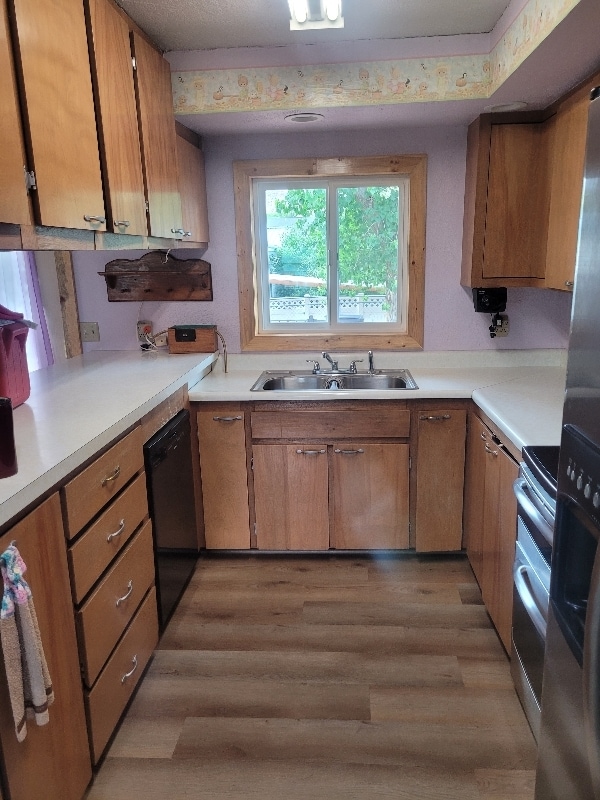 Photo - 260 W 5th St