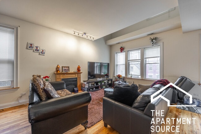 Photo - 1720 W Beach Ave Unit 2