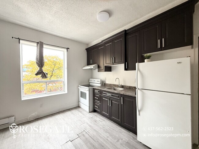 Photo - Spacious 3-Bedroom + Den Apartment in Vibr... Unit 201