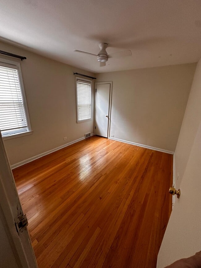 Photo - 5238 N Larned Ave