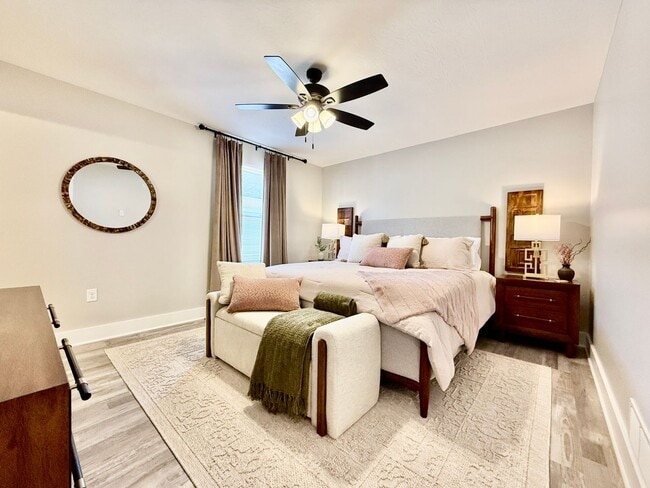 Photo - 5 Bed 3 Bath Home With Hot Tub In West Chester, OH