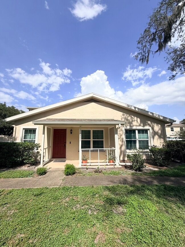 Building Photo - 11801 Foxrun Ln