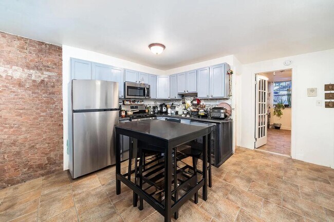 Photo - 275 7th St Unit G