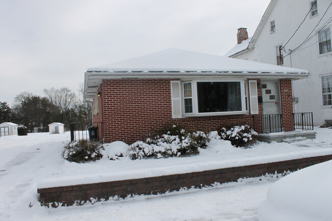 Photo - 121 S Main St