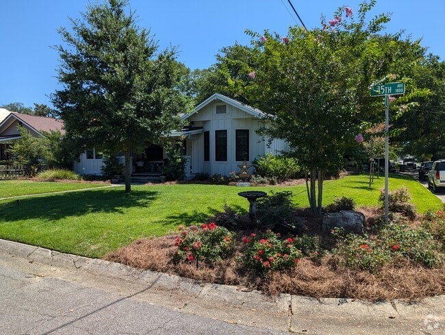 Building Photo - 1800 N 15th Ave Rental