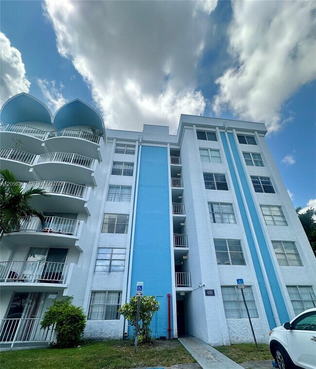 Building Photo - 486 NW 165th St Unit B-103