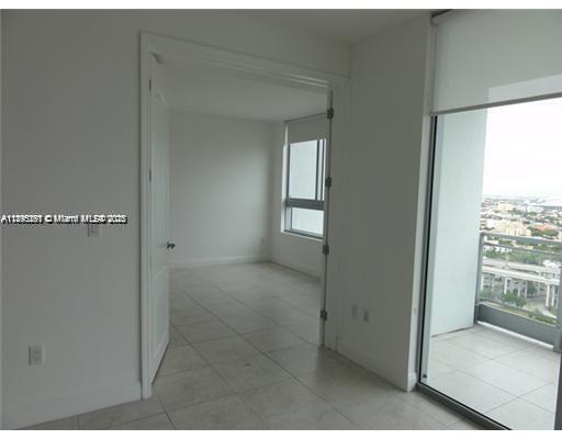 Photo - 90 SW 3rd St Unidad 2907
