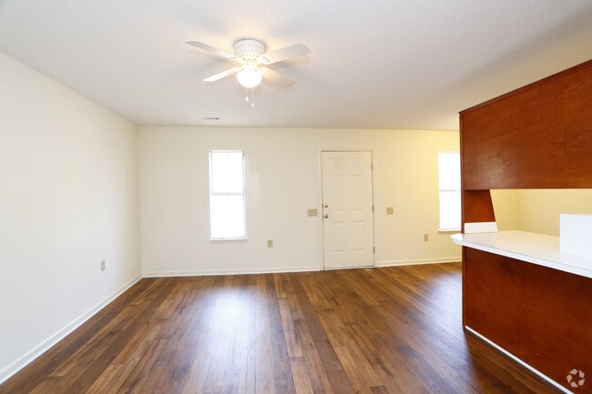 2HAB, 1BA - 900 ft²- Sala de estar - Magnolia Trace Townhomes