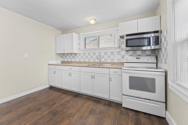 Photo - 8638 Cadillac Ave