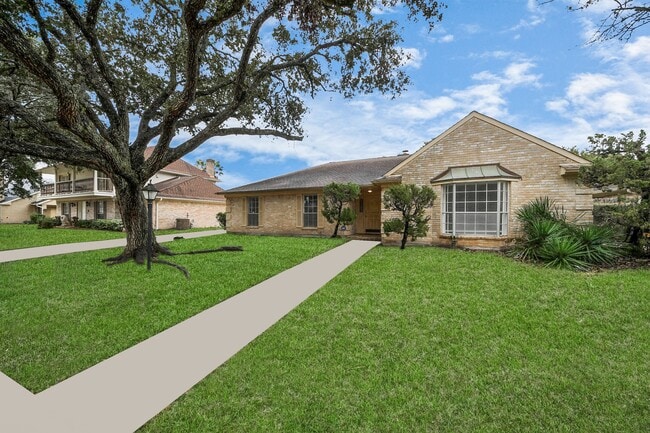 Photo - 8006 Oakington Dr