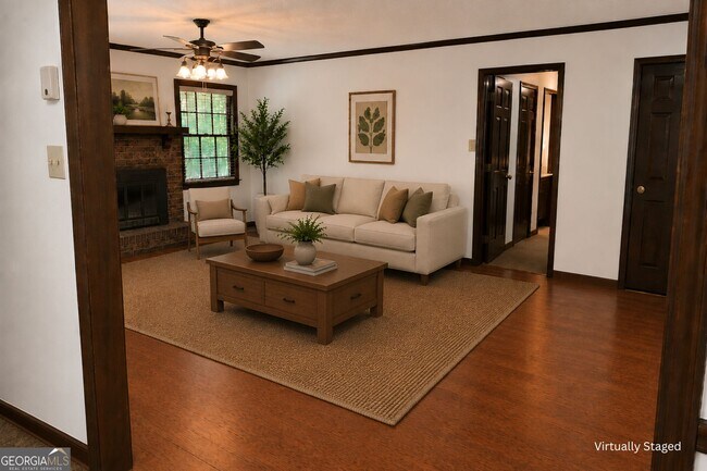 Photo - 310 Sharon Dr