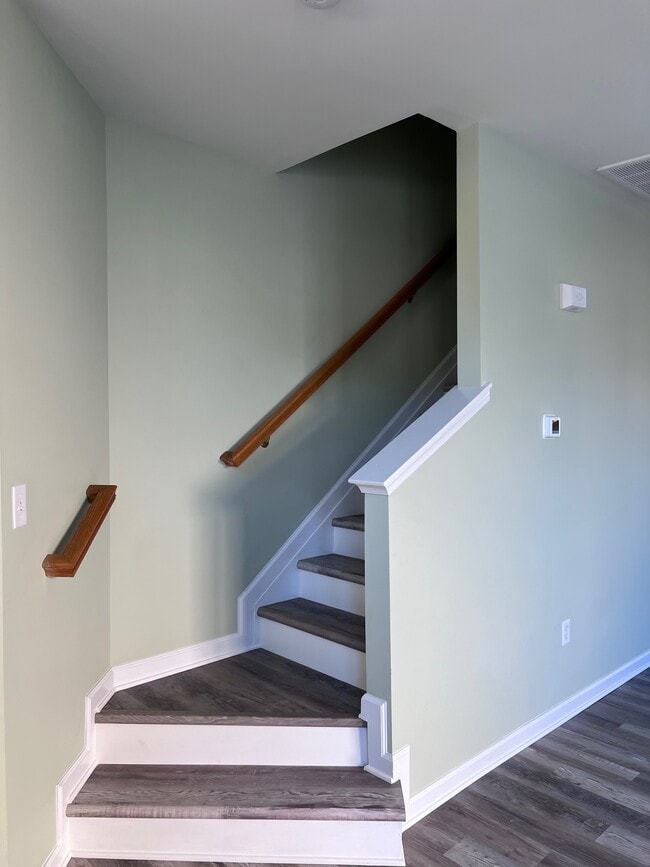 Photo - 1011 Meadow View Dr