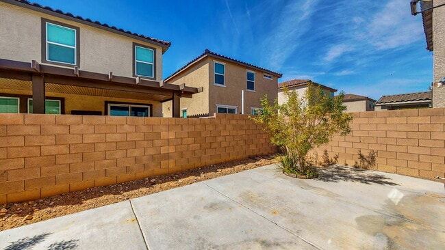 Photo - Beautiful 4-bedroom, 3-bath home with a loft.
