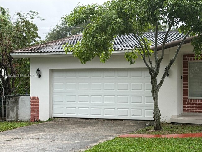 Photo - 45 NW 99th St