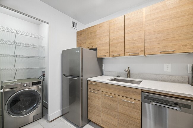 Photo - 2620 16th Street Apartments