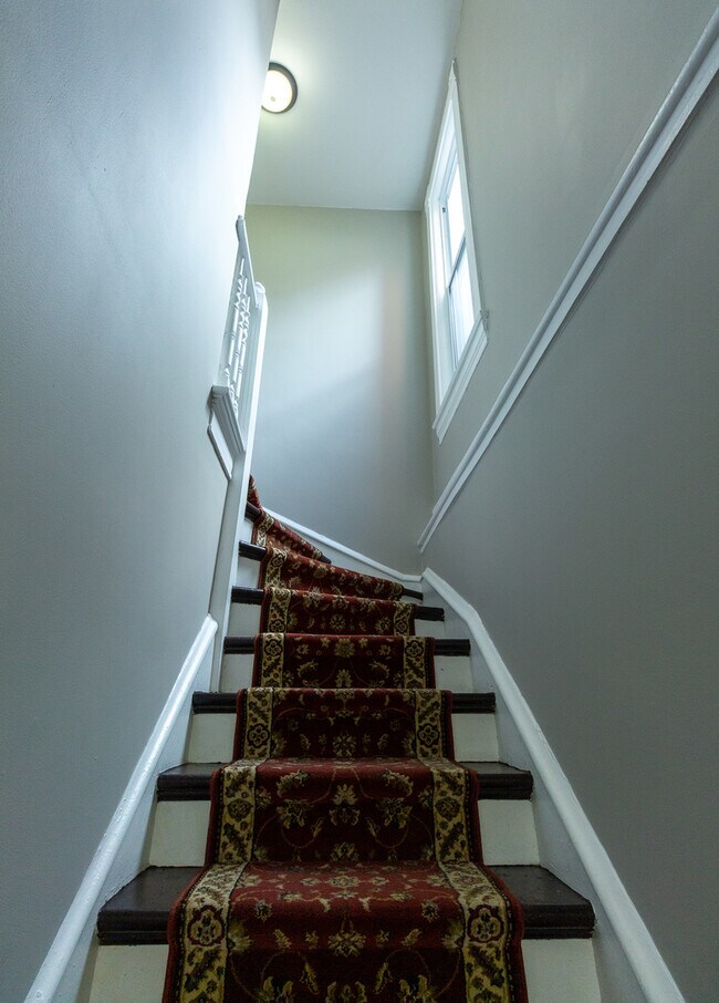 Photo - 3250 N Leavitt St Unidad 2