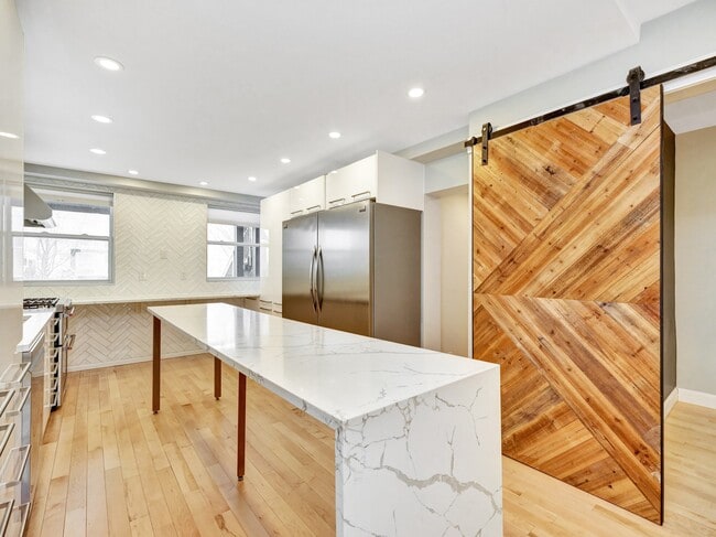 Photo - 135 Hinchey Av Unit 1