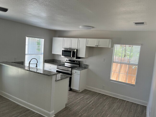 Photo - 818 Hampton St Unidad 1
