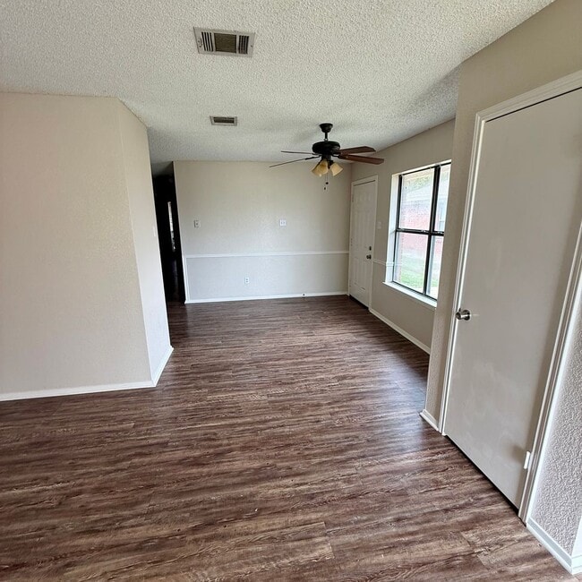 Photo - 2 bedroom Lorena ISD duplex