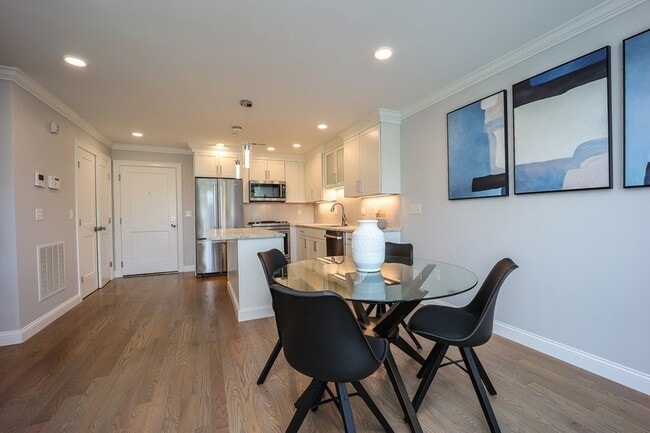 Photo - 1400 Centre St Unit 303