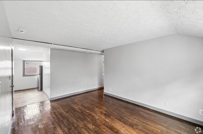 Photo - 105 Ledgecrest Ave