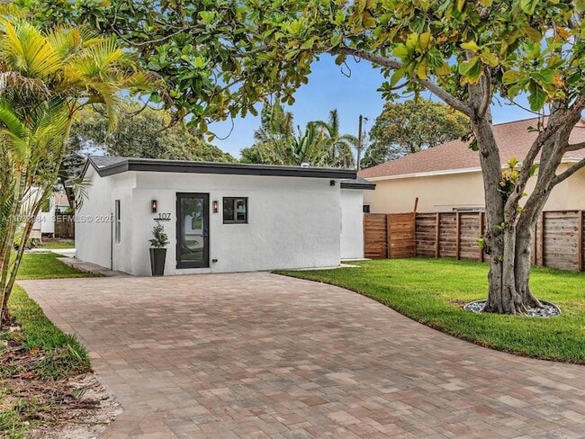 Photo - 107 Central Ave