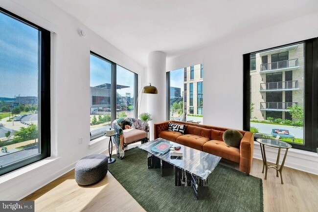 Building Photo - 113 Potomac Ave SW Unit 1225 Rental