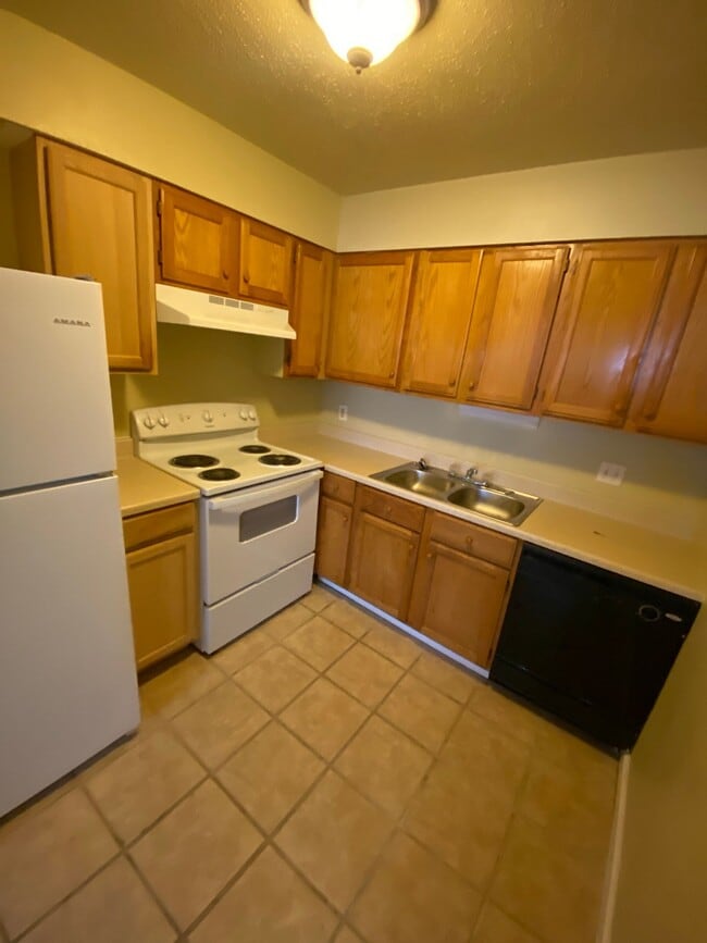 Photo - 389 Corisande Hill Rd Unit 5