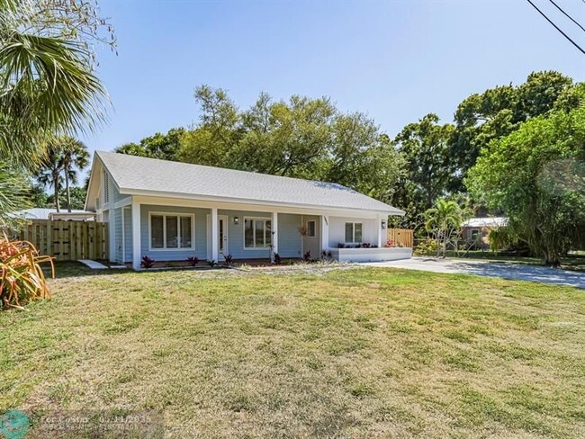 Photo - 1845 10th Pl Casa